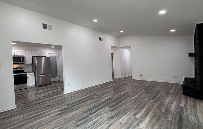 Renovated 4/2 in Beautiful Lago Vista Location