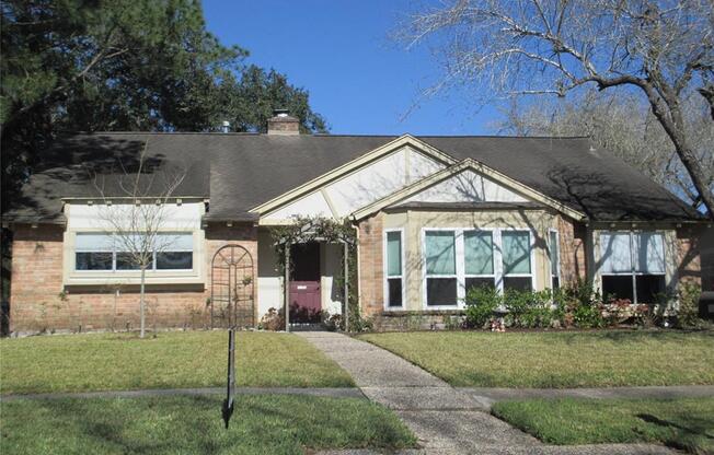 15903 Brookvilla