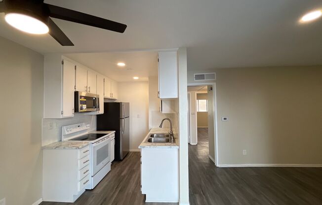 2 beds, 2 baths, 1,100 sqft, $2,000, Unit 113