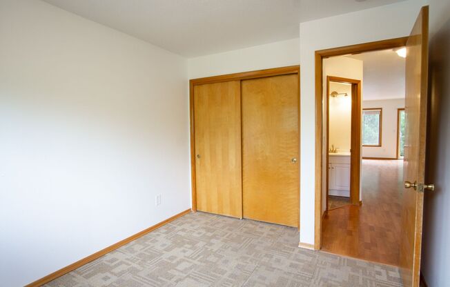 2 beds, 1 bath, $1,445, Unit 01