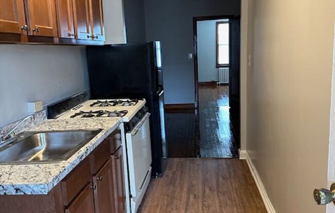 11 GALLATIN ST NE