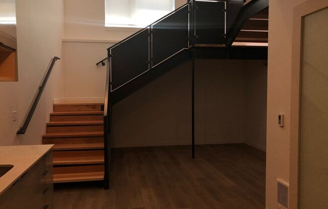 6921 Roosevelt Way NE