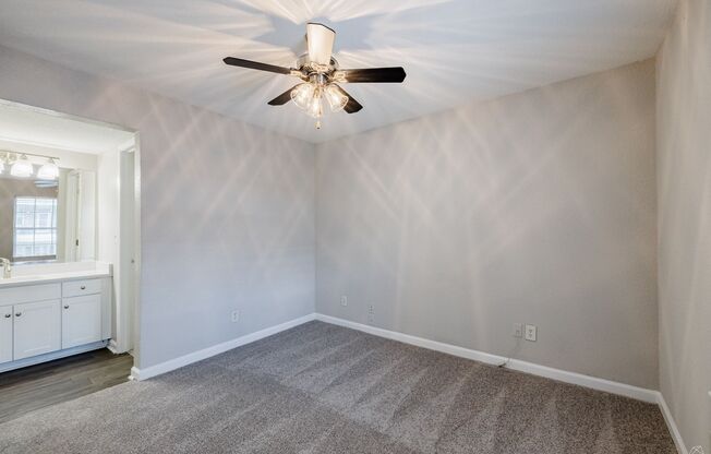 2 beds, 2 baths, 1,000 sqft, $1,450, Unit 2040