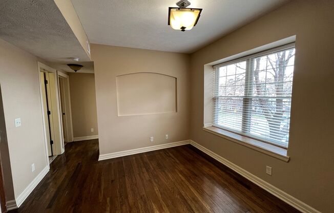 2 beds, 1 bath, 800 sqft, $1,295, Unit 601 - Unit 105 B800