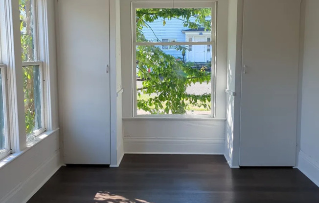 317 Gladstone Street