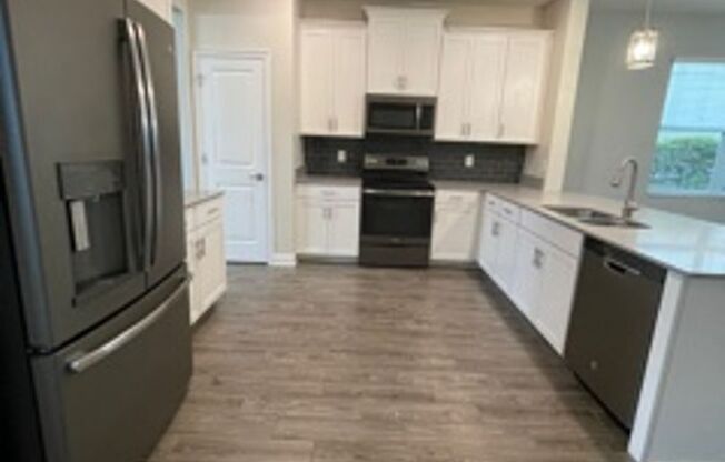 STOREY PARK - 3BR/2.5BA TWO STORY HOME