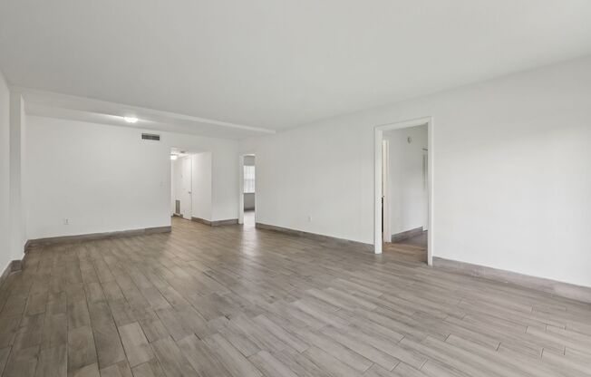 2 beds, 2 baths, 1,100 sqft, $2,150, Unit 04_301