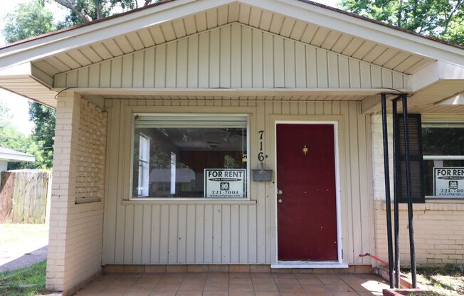 3 beds, 1 bath, $1,095