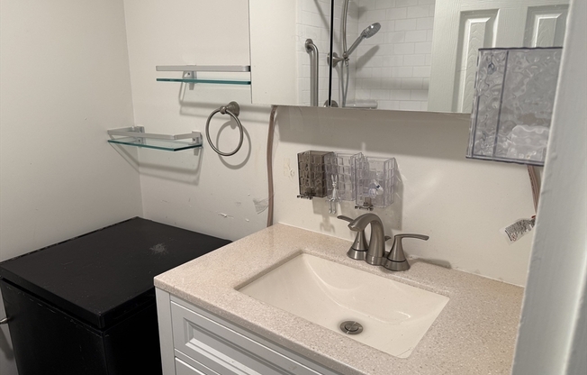 1 bed, 1 bath, 602 sqft, $2,500, Unit L25