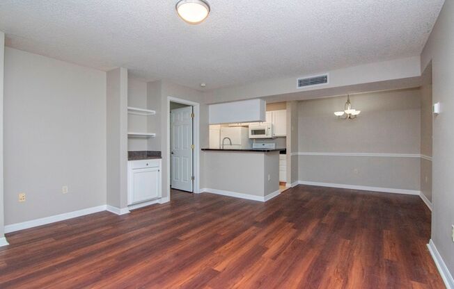 2 beds, 2 baths, $1,800