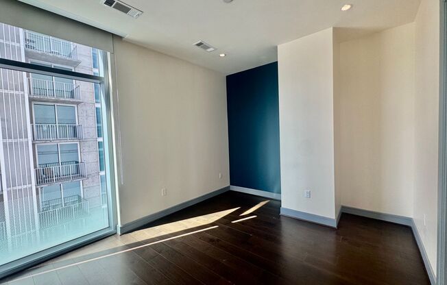 2 beds, 2 baths, 1,455 sqft, $4,000, Unit 1103