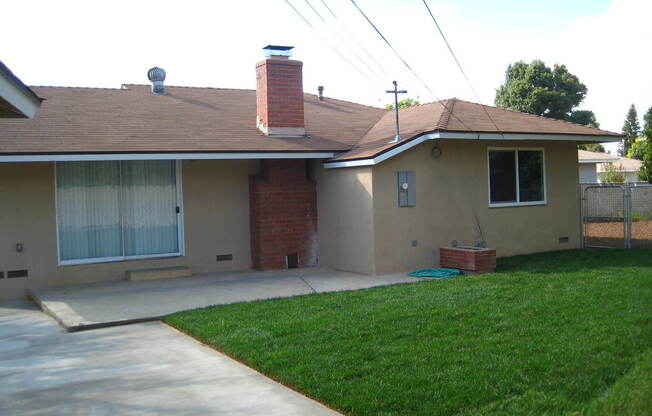 3 beds, 2 baths, $2,695