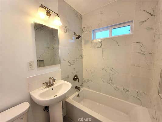 2 beds, 1 bath, 900 sqft, $2,050