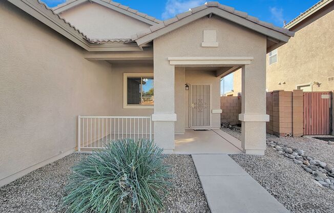 Great location near Bell Rd in Surprise! All appliances! Landscape Service!