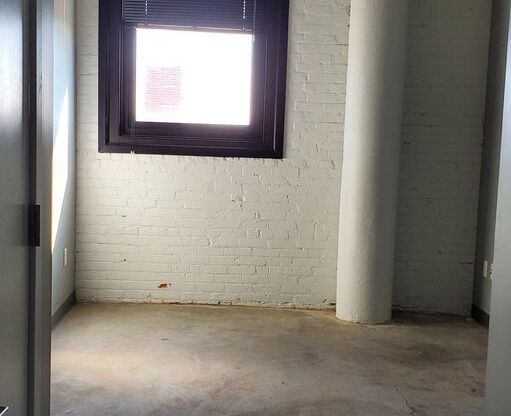 2 beds, 2 baths, 948 sqft, $1,367, Unit 502W