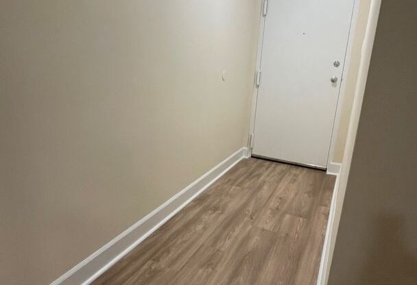 1 bed, 1 bath, 745 sqft, $1,685, Unit 14202 #104