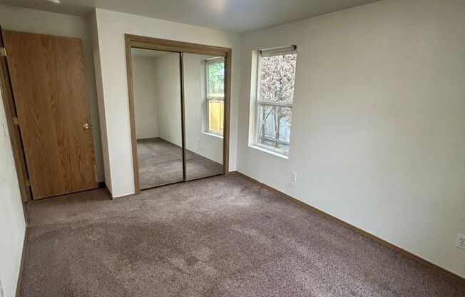 2 beds, 1 bath, $1,495