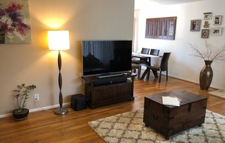 3 beds, 1 bath, $3,200