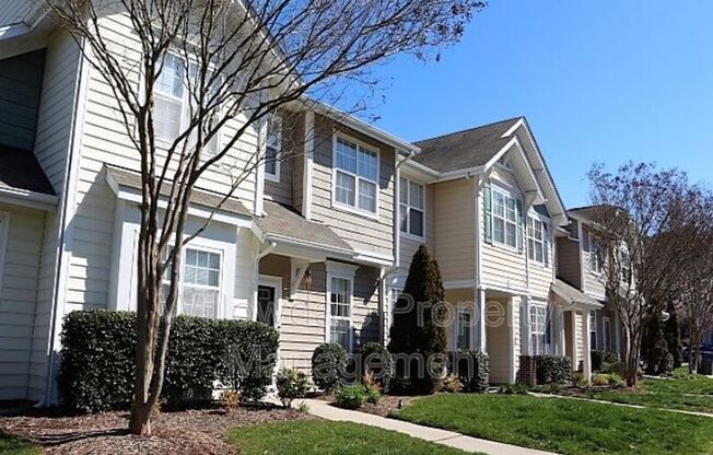 308 HAMLET PARK DR