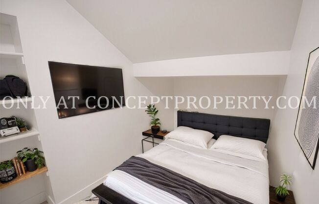 Studio, 1 bath, 288 sqft, $1,125, Unit 1B