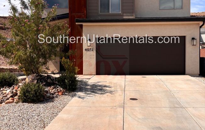 Wonderful 4 bed / 2.5 bath in Desert Canyons AVAILABLE NOW!!!