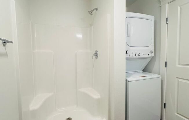 Studio, 1 bath, 327 sqft, $1,550, Unit 410-202