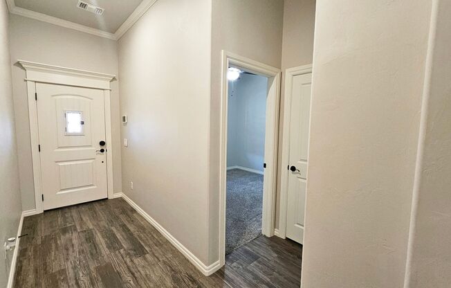 Gorgeous 4 Bed/2 Bath in Yukon