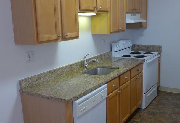 2 beds, 1 bath, 800 sqft, $1,950, Unit 801