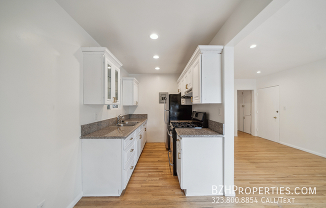 710 WESTMOUNT DR