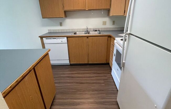2 beds, 1.5 baths, 900 sqft, $1,650, Unit C106