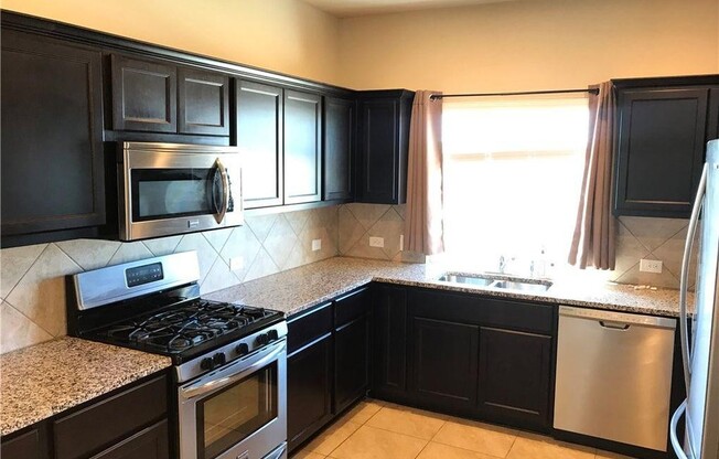 6501 KAUAI LN