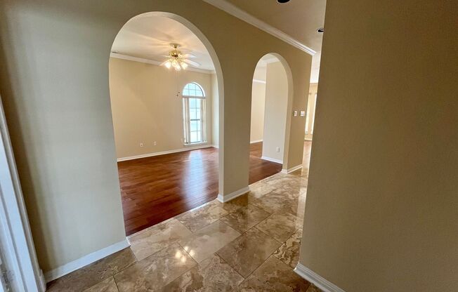 Meticulously Maintained 2/2.5 Townhome in Gated Community ~ The 7th @ Sonterra!