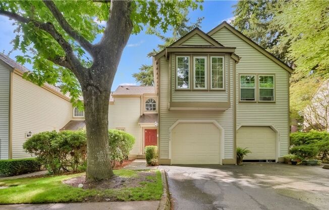Lovely 2 bed Kirkland home
