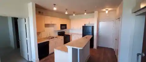 901 E 5 ST