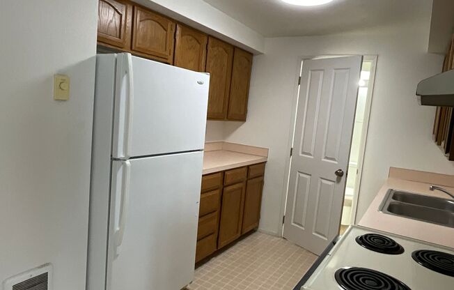 Studio, 1 bath, $1,250, Unit A