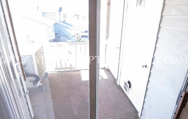 2 beds, 1.5 baths, 1,100 sqft, $1,299, Unit 4062 11