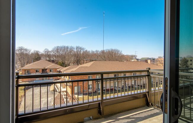 1 bed, 1 bath, 675 sqft, $1,665, Unit 422