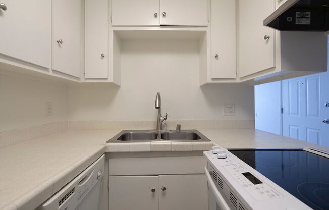 Casa Riviera Apartments