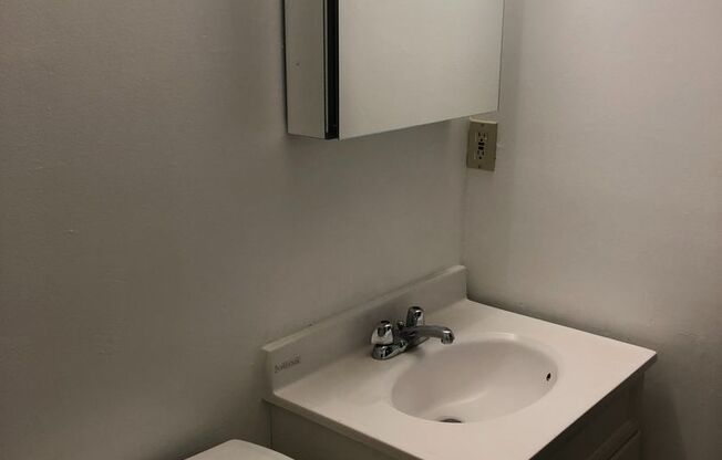 1 bed, 1 bath, 600 sqft, $1,950, Unit 151 - Unit 21
