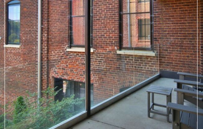 2 beds, 2.5 baths, 1,329 sqft, $1,400, Unit 218