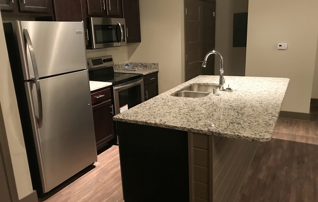 1 bed, 1 bath, 765 sqft, $845, Unit 26