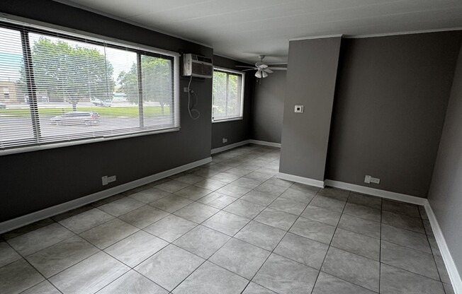 3810 25 AVE