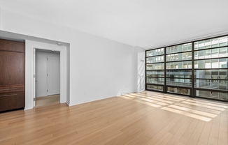 1 bed, 1.5 baths, 875 sqft, $4,800, Unit 811