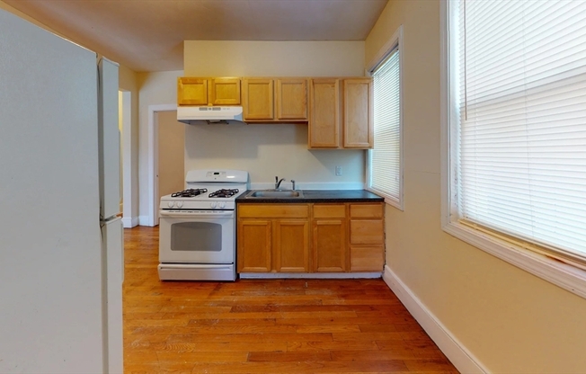 3 beds, 1 bath, 1,100 sqft, $2,695, Unit 1