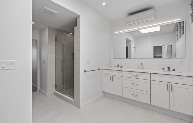 2 beds, 2 baths, $4,200, Unit # PENTHOUSE 8