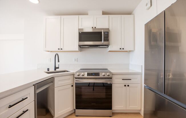 940 Guerrero Street (1082r)