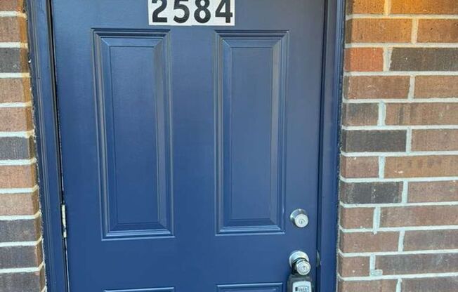 2584-2586 Chestnut Woods Dr