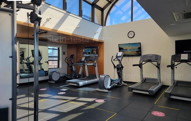 2 beds, 2 baths, 1,115 sqft, $10,500, Unit 20L