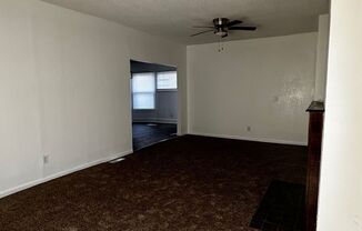 2 beds, 1 bath, $900, Unit 3242 Brooklyn Ave