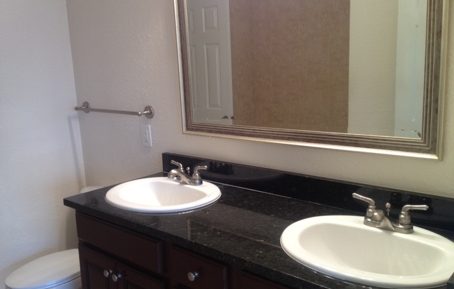 1 bed, 1 bath, 826 sqft, $1,300, Unit 2109